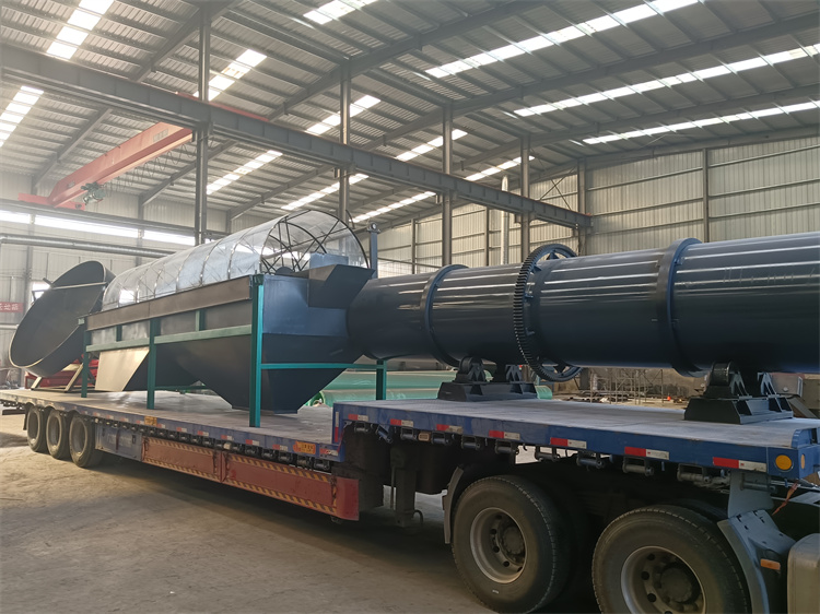 黑龍江客戶年產(chǎn)5萬噸顆粒有機(jī)肥生產(chǎn)線第七車發(fā)貨現(xiàn)場