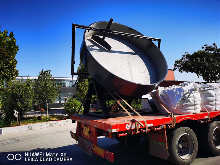 內(nèi)加不銹鋼圓盤造粒發(fā)貨現(xiàn)場