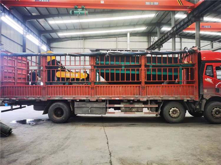 年產(chǎn)2萬噸造粒生產(chǎn)線發(fā)貨現(xiàn)場