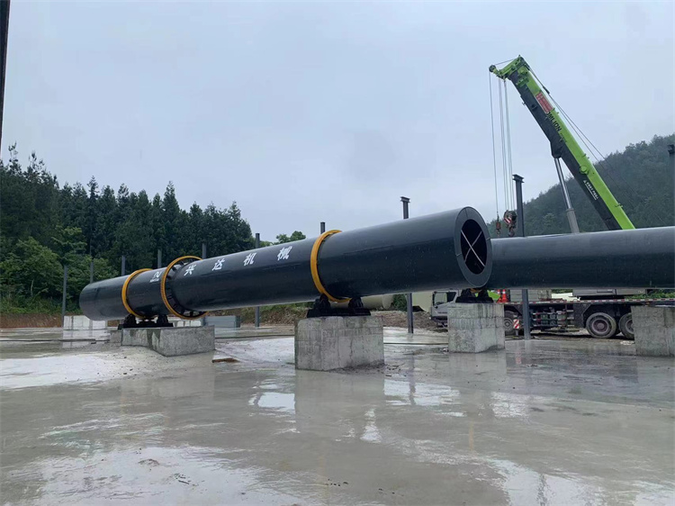 年產(chǎn)10萬雞糞有機肥生產(chǎn)線發(fā)貨現(xiàn)場